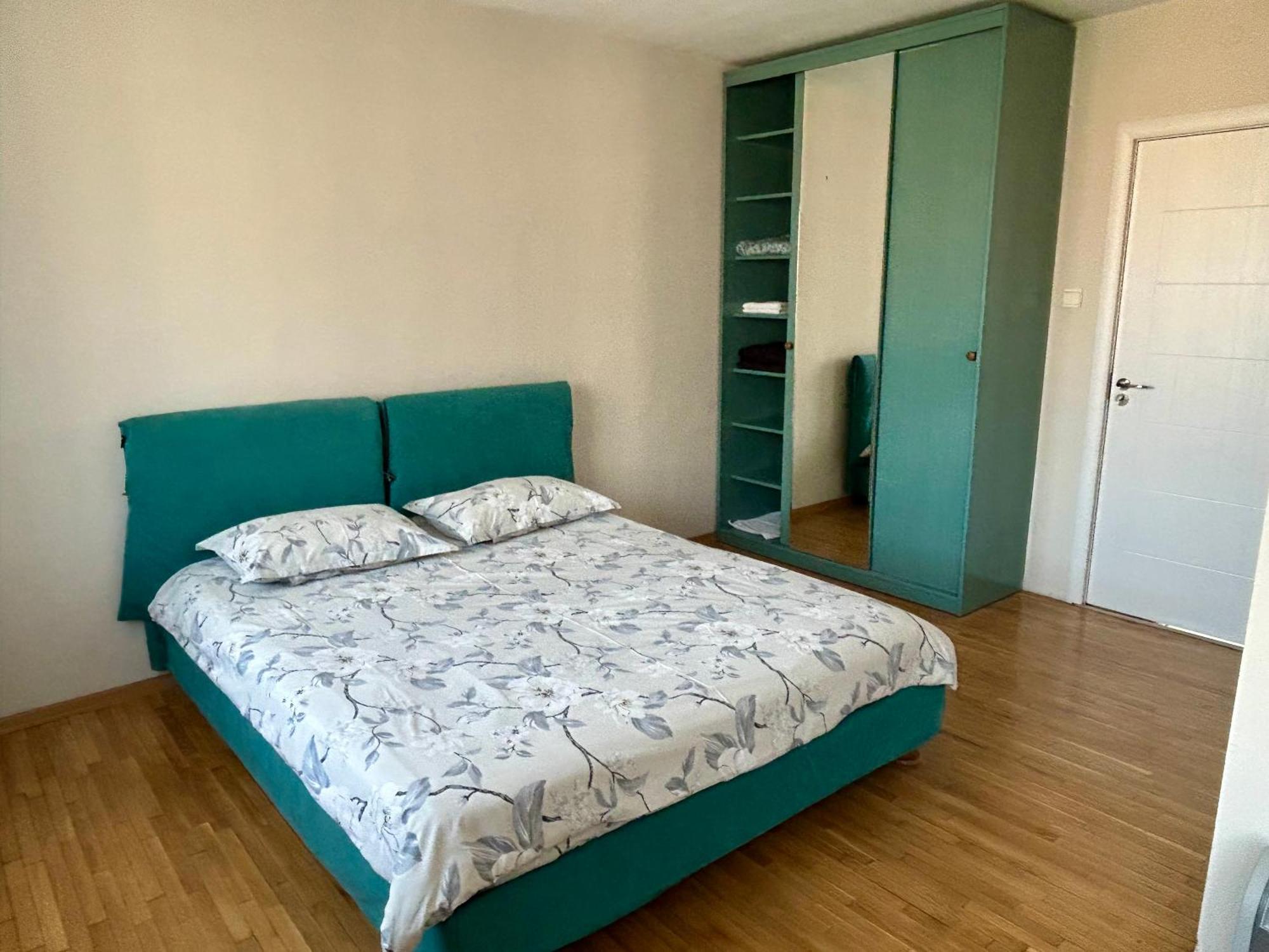 Fenix 2 Bedroom Apartment Varna Center Buitenkant foto
